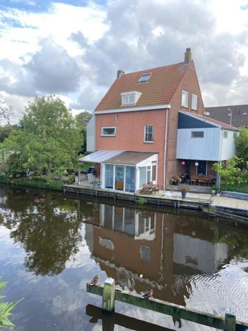 Tinyhouse Woody At The Water Lägenhet Zaandam Exteriör bild